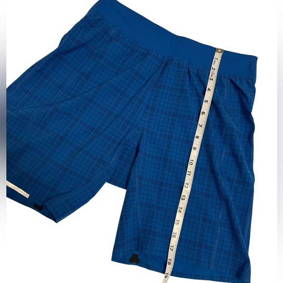 Lululemon Plaid Workout Shorts - Men's Size Small - Picture 7 of 8